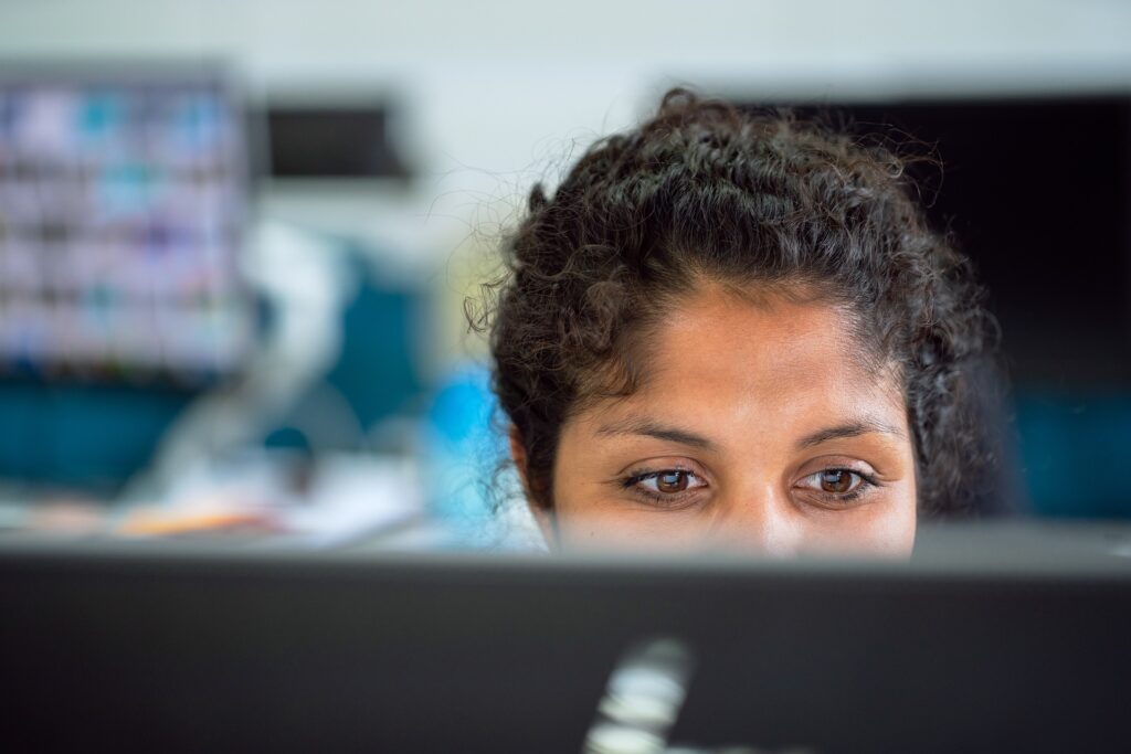 screen time adults eye strain